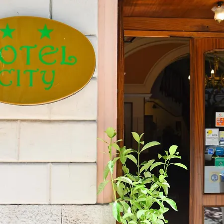 Hotel City מלון בארי