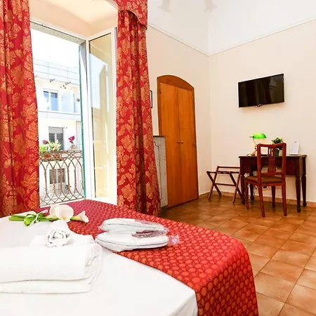 Hotel City מלון 2*