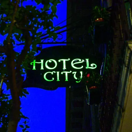 Hotel City Отель 2*